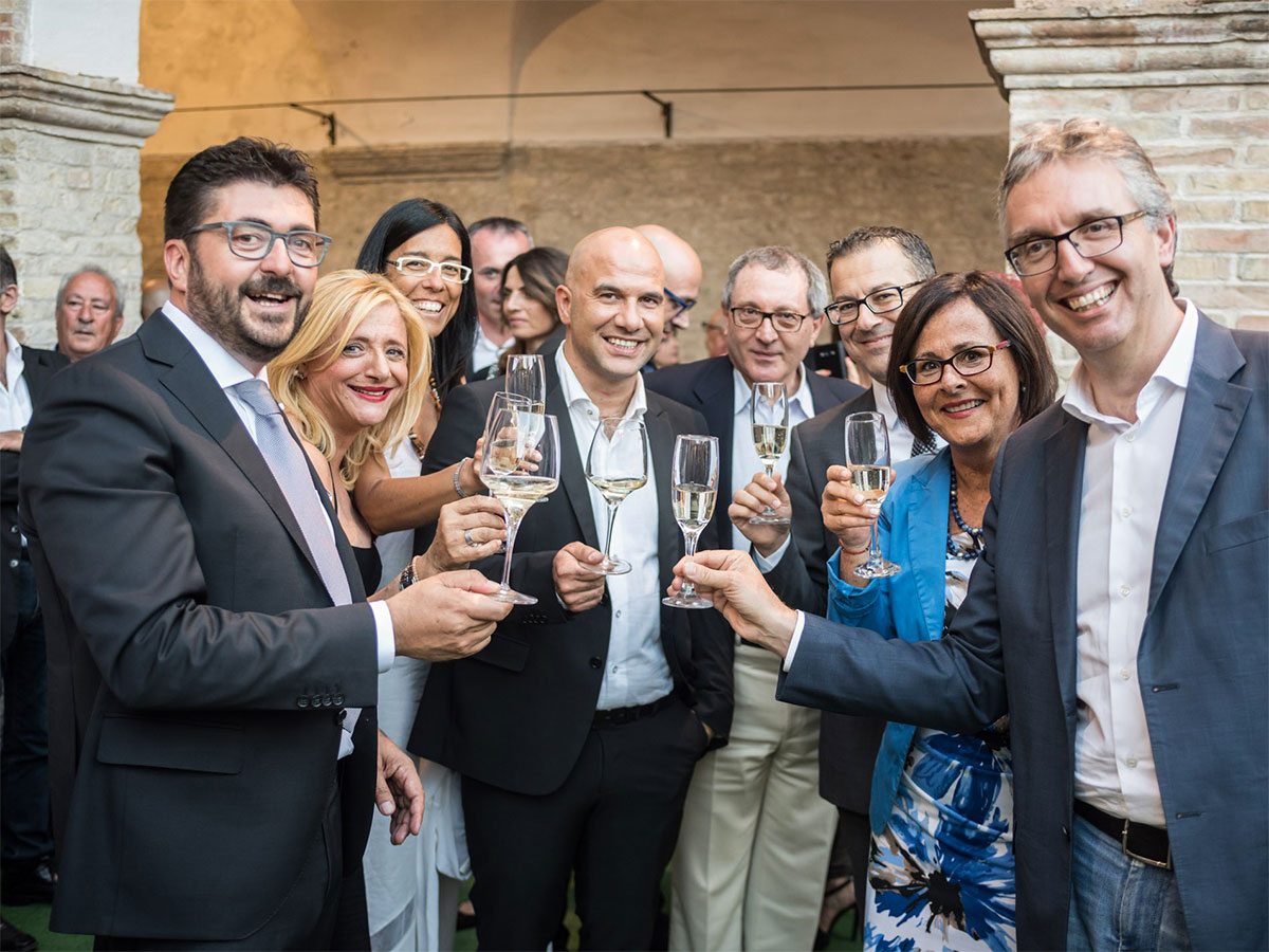 Vini Ciù Ciù: grande festa organizzata da Map Communication per il libro del fondatore con Ossini e Iacchetti  