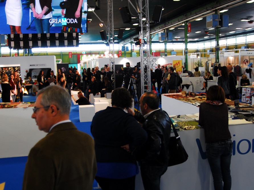 CREAMODAEXPO: visitatori in aumento e corridoi affollati anche il secondo giorno