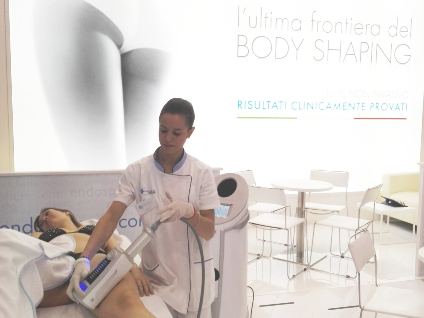 Endosphères Therapy lancia il nuovo manipolo corpo per il trattamento anticellulite e il trattamento viso EVA